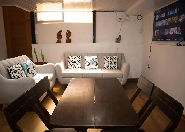La Almudena Hogar Tranquilo Y Acogedor Appartement